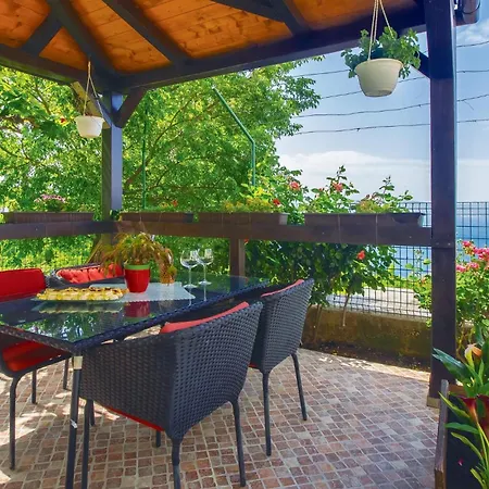Apartment In With House Sea View *
